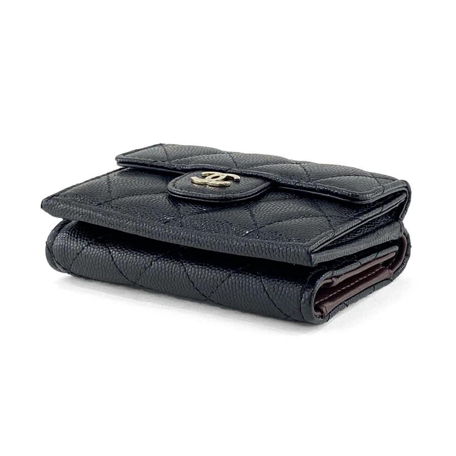 【新品】シャネル CHANEL 三つ折り財布 クラシック スモール フラップ ウォレット マトラッセ グレインド カーフスキンブラック AP0230 B10583 C3906の画像