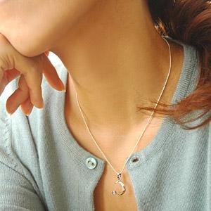 シルバーアクセサリー ペンダント・ネックレス 三日月 ブルームーンストーン pe1583 ペンダントトップのみ |  | 01