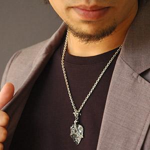 シルバーアクセサリー ペンダント・ネックレス ブラックスター ギターピック pe1591 ペンダントトップのみ |  | 01