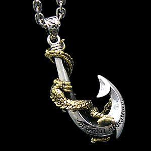 シルバーアクセサリー メンズ ネックレス・ペンダント フィッシュフック・釣り針 ドラゴン・龍 ブラス pe1740 ペンダントトップのみの画像