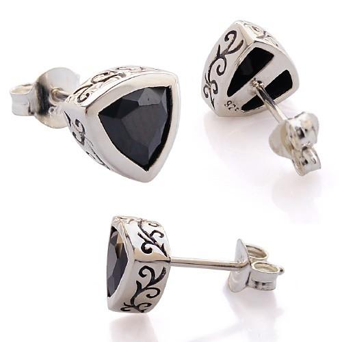 【very掲載】AFFECT アフェクト　 トライアングルピアス　シルバー AFFECT アフェクト トライアングルピアス シルバー - メルカリ