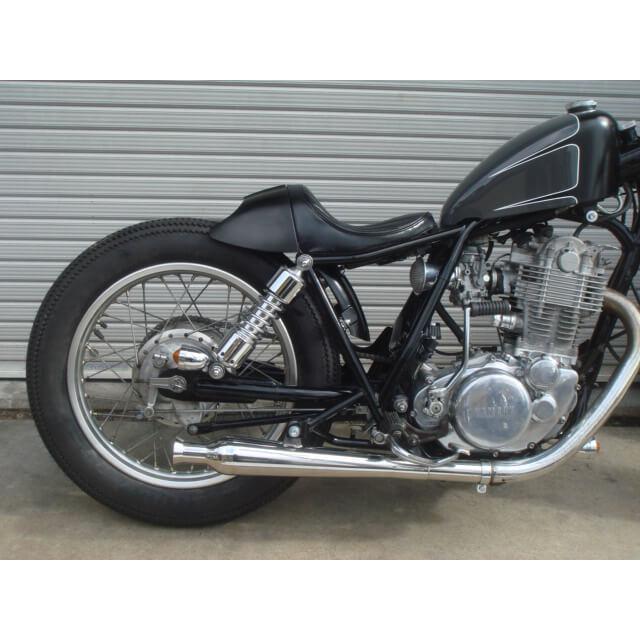 SR スリップオン トランペットマフラー SR400に適合する｜スリップオン