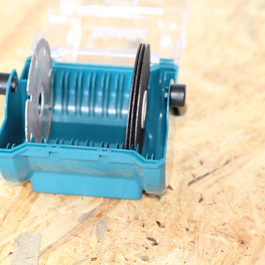 マキタダイヤモンド穿孔機の開きケースのみとなります。 マキタ 40Vmax 充電式インパクトレンチ TW007G 収納ケース