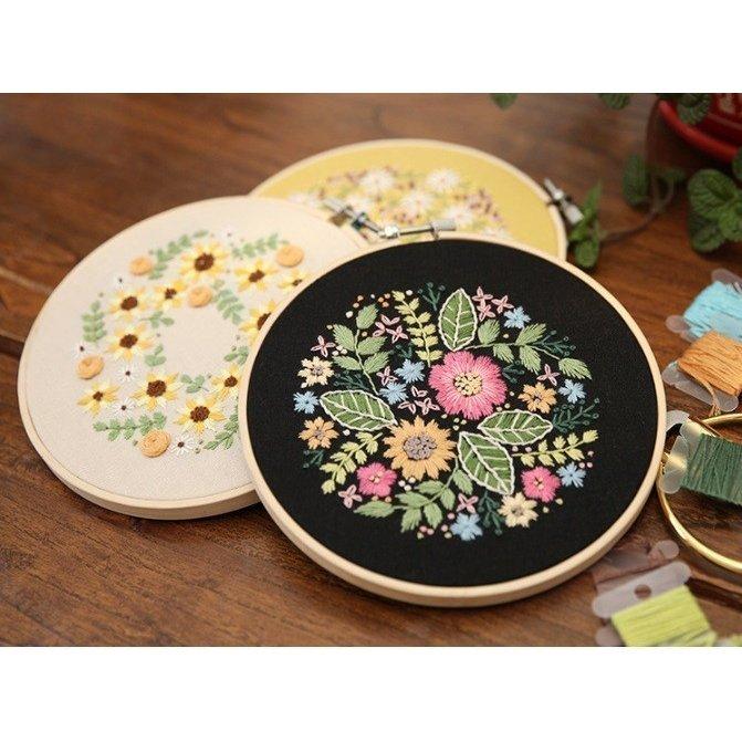 刺繍キット クロスステッチ 花 立体的な花柄 女性に大人気 刺しゅう布 針 糸セット 刺繍枠付き はじめ 初心者向け やり方 手作り絵画手芸キット 簡単 送料無料 Cxy37 三四郎市場 通販 Yahoo ショッピング