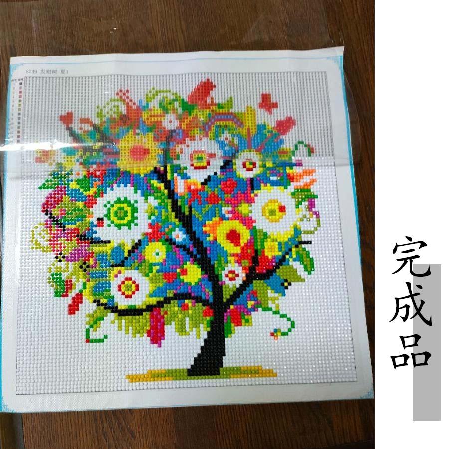 Morning in the garden ビーズ刺繍の絵です Morning in the garden ビーズ刺繍の絵です