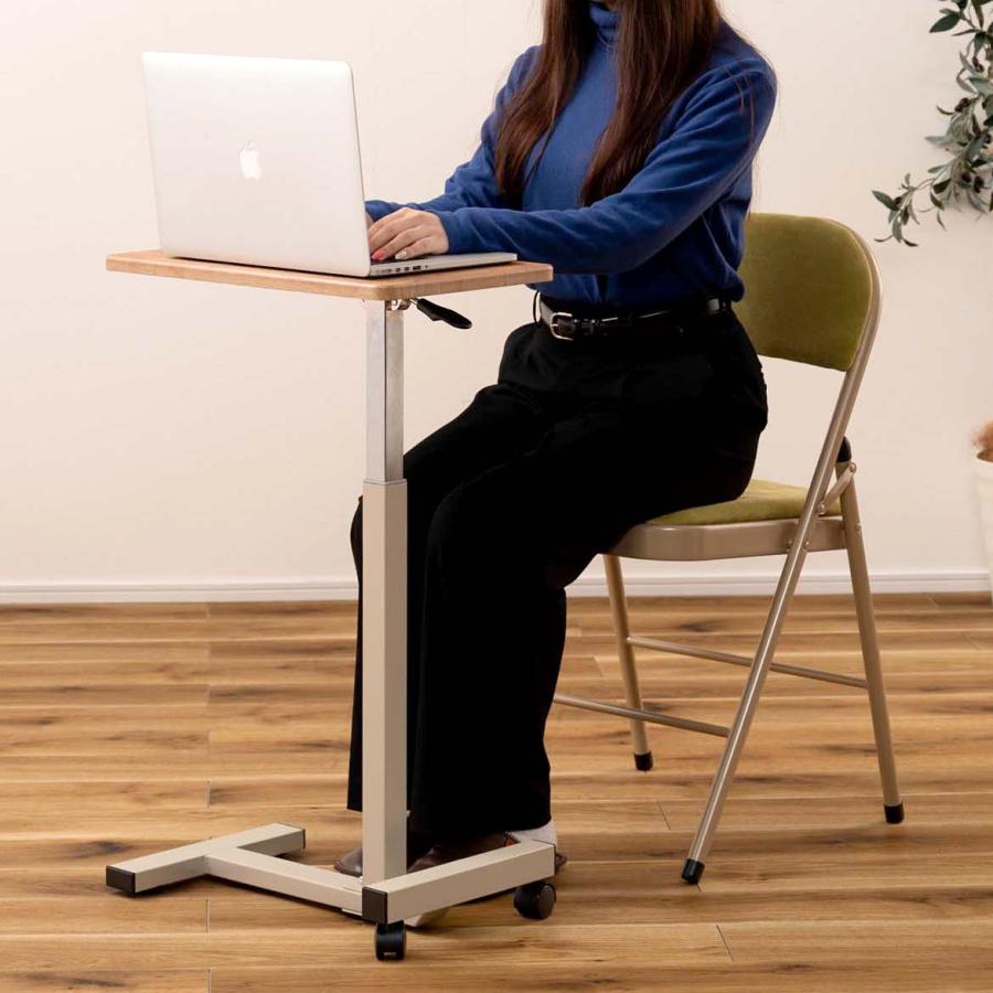 昇降式テーブル ガス圧 無段階昇降 レバー式 サイドテーブル キャスター付き ストッパー付き リフティング スタンディング デスク 木目柄 PVC ソファ ベッド |  | 18