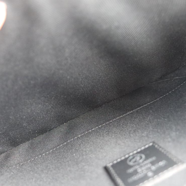 美品 LOUIS VUITTON ルイ ヴィトン フラグメントコラボ iPadケース