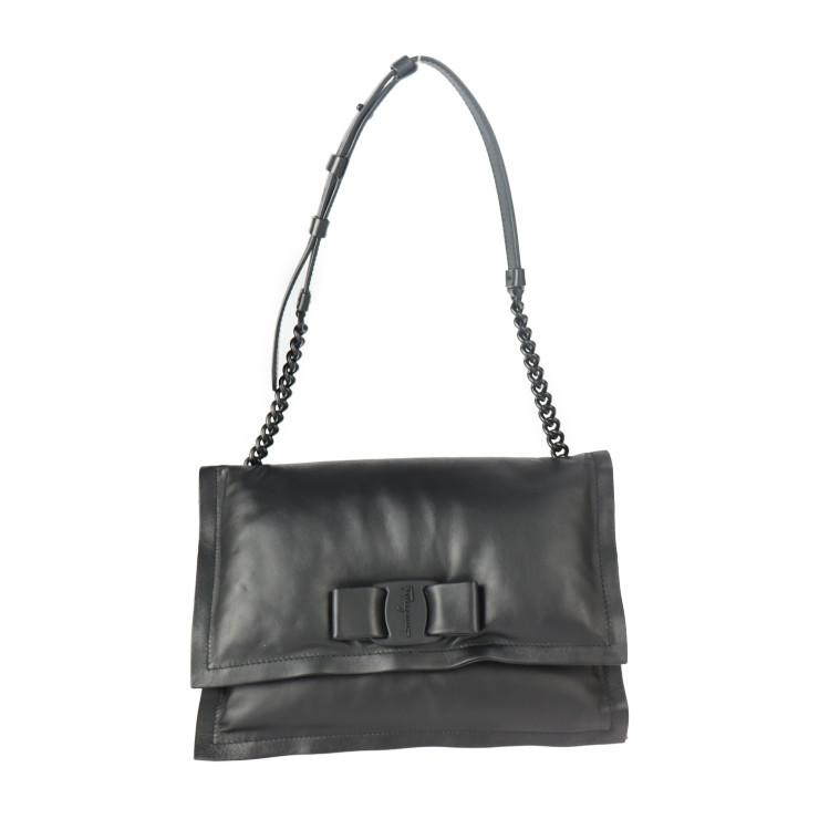美品☆Ferragamo☆VIVA BOW☆黒☆ショルダーバッグ☆