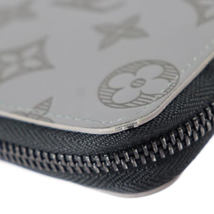 LOUIS VUITTON（ルイ・ヴィトン） ジッピーウォレット ヴェルティカル