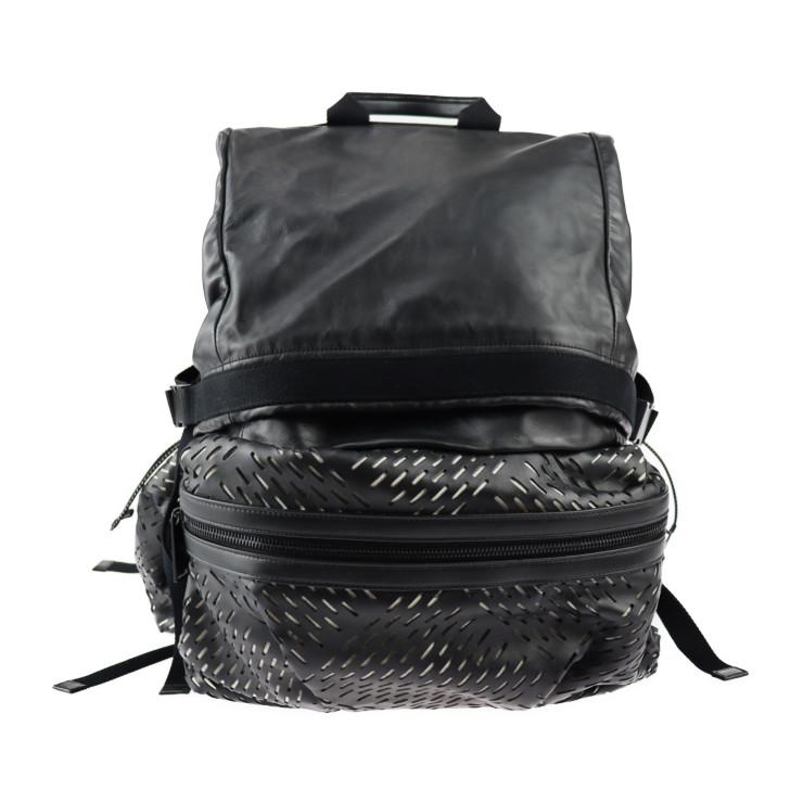 ボッテガヴェネタ レザー リュック 美品 BOTTEGAVENETA ボッテガヴェネタ PERFORATED BACKPACK 580351