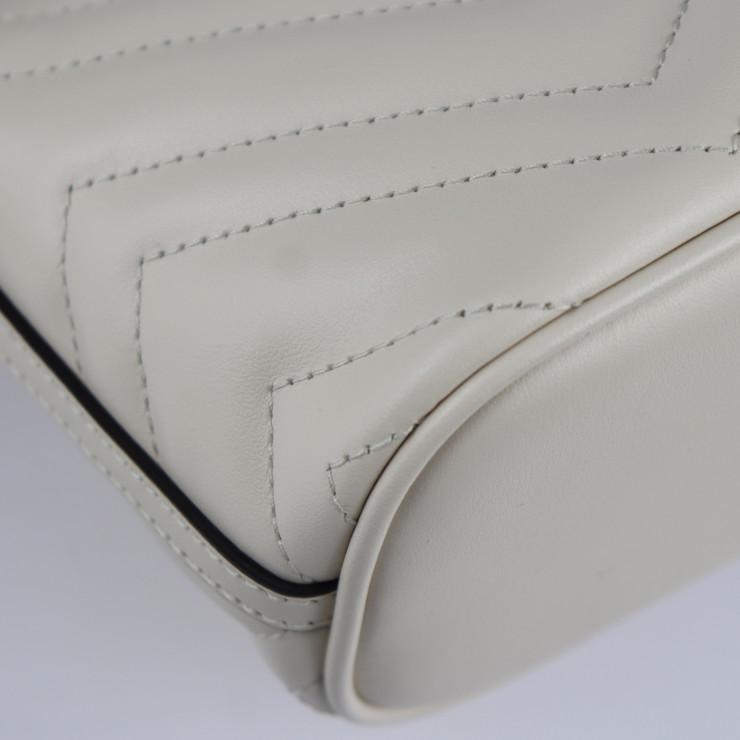 新品未使用展示品 GUCCI グッチ GGマーモント 739166 ショルダーバッグ レザー ホワイト系 アイボリー【本物保証】の画像