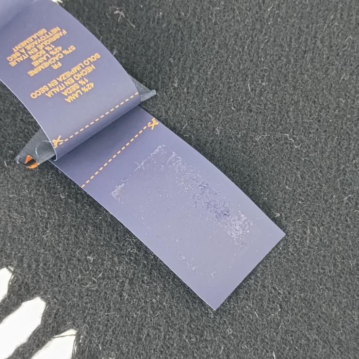 新古未使用展示品 LOUIS VUITTON ルイヴィトン マフラー エシャルプ・フライト モード マヒナ M77902 ブラック カシミヤ 57% ウール 42% シルク 1% ユニセックス フリンジ【本物保証】 LOUIS VUITTON（ルイ・ヴィトン） 新古未使用展示品 マフラー