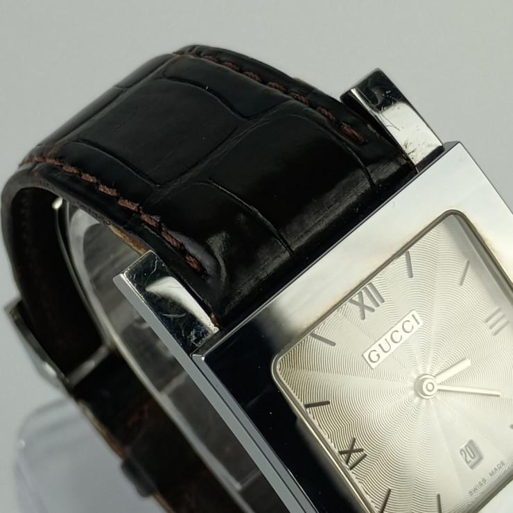 GUCCI（グッチ） 腕時計 デイト クォーツ 7900M.1 シルバー文字盤 SS