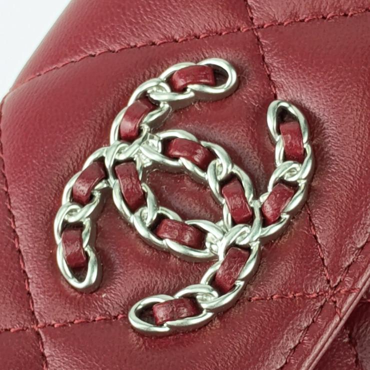 マトラッセ 新古未使用展示品 シャネル 三つ折り財布 シャネル19 マトラッセ 新古未使用展示品 シャネル 三つ折り財布 シャネル19