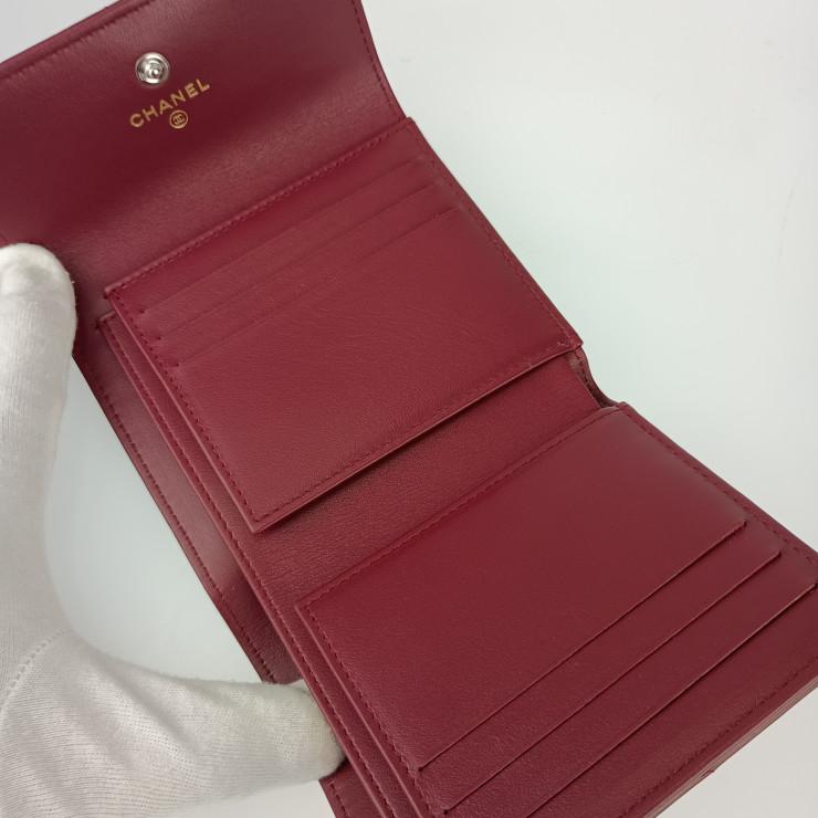 マトラッセ 新古未使用展示品 シャネル 三つ折り財布 シャネル19 