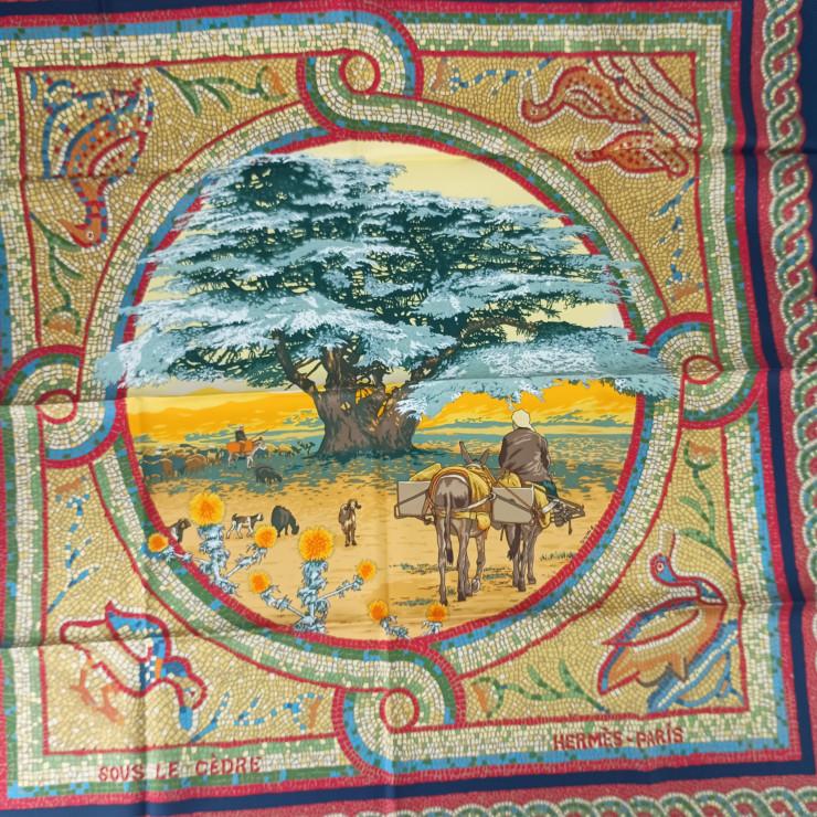 HERMES（エルメス） スカーフ カレ90 SOUS LE CEDRE シルク - 大判