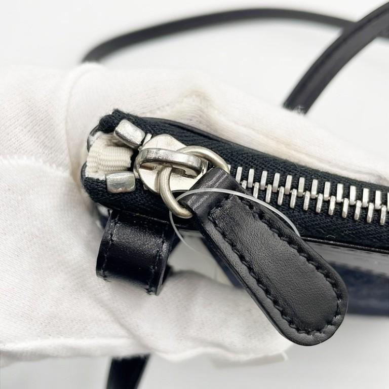 BVLGARI（ブルガリ） ショルダーバッグ ロゴマニア 21527 レザー