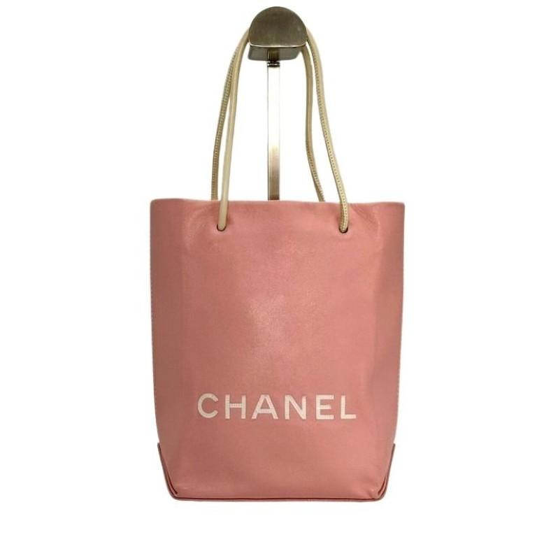 CHANEL（シャネル） トートバッグ エッセンシャルミニトート レザー 