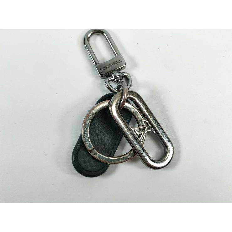 LOUIS VUITTON（ルイ・ヴィトン） キーホルダー LV シグネチャー