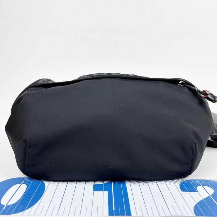 極美品 バーバリー ソニー ボディバッグ TBモノグラム ナイロン ブラック BURBERRY（バーバリー） ボディバッグ SONNY ソニー 8025668 ナイロン