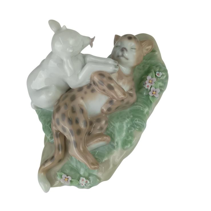 LLADRO（リヤドロ） 置物 平和の王国（豹と子ヤギ） ポーセリン 6926