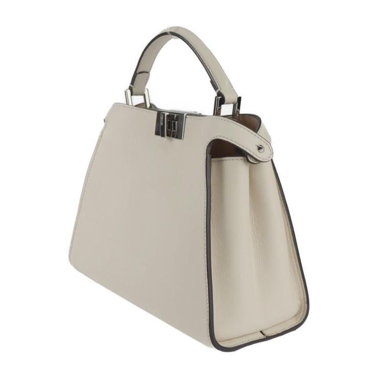 FENDI（フェンディ） 美品 ピーカブー エッセンシャリー ハンドバッグ