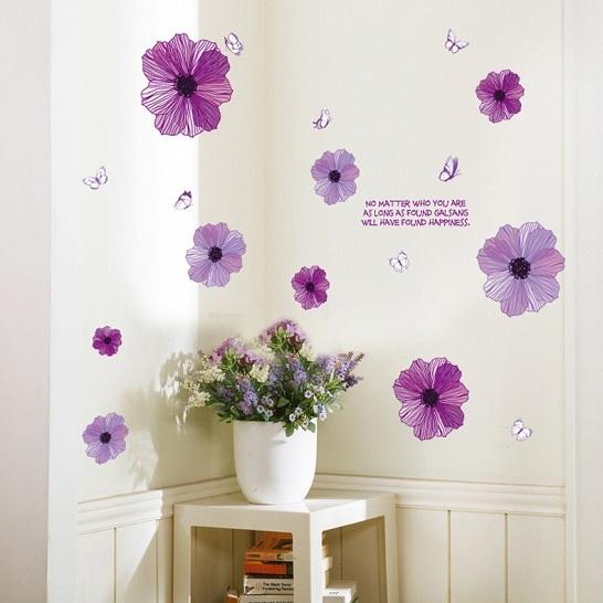 ウォールステッカー 紫のコスモス 花びらと蝶 壁シール 雰囲気変わる エレガントな花柄 英語詩