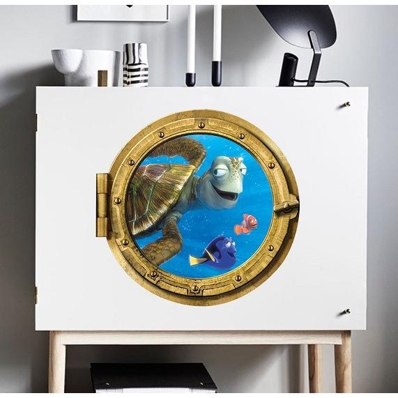 ウォールステッカー 潜水艦窓からクラッシュ マーリン ドリー 壁シール 海亀 青い ニモの世界 ディズニー 買収