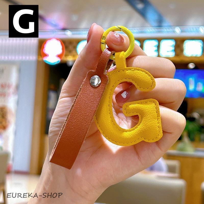 ⭕️女の子のチャーム キーホルダー キーリング バッグチャーム レディース 女性 イニシャル