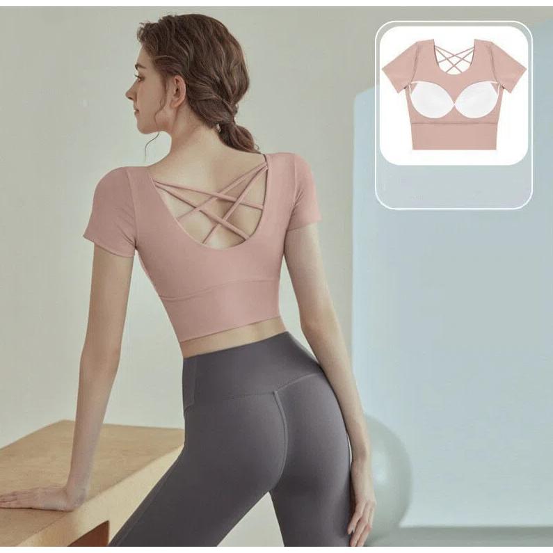 ヨガウェア トップス カップ付き スポーツパッド付 大きいサイズ 揺れ