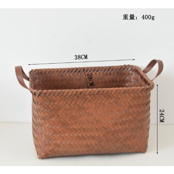 籐編みのレトロな収納ケースです、籐編みのバスケットは高級感が