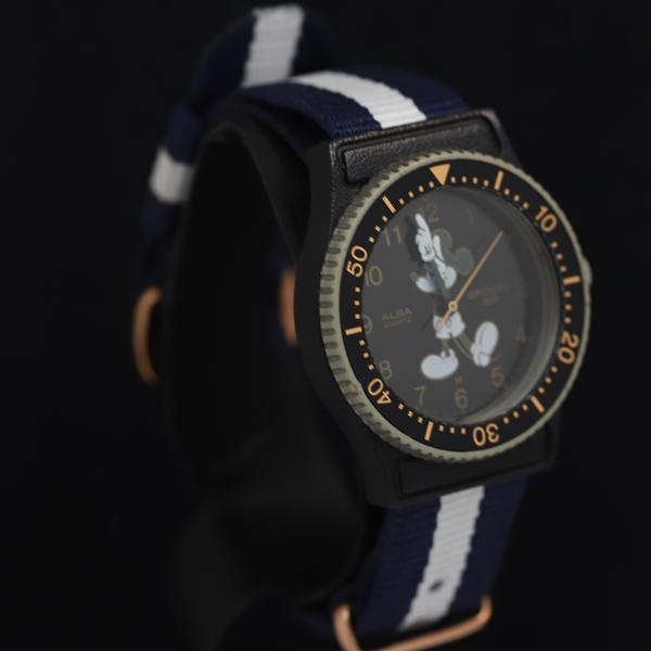 セイコー アルバ スポーツ ミッキーマウス QZ 黒文字盤 Y481-017A