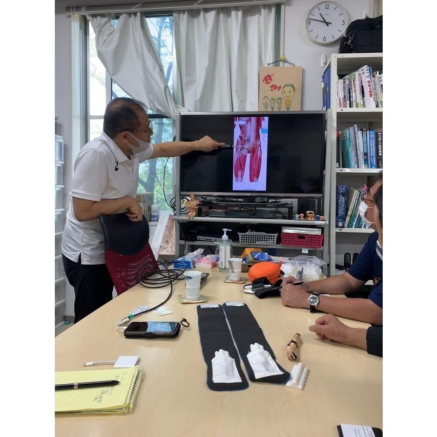 太腿に巻くだけ、腰が上機嫌 大腰筋の緊張緩和ベルト「ヨーツナー」 送料無料 ポイント10倍 ギフト プレゼント 誕生日 敬老の日 太もも 大腰筋 腰 | ユタカメイク | 04