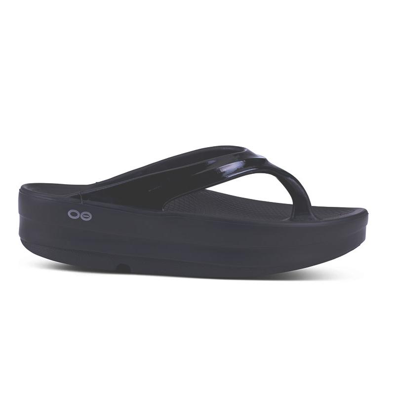 OOFOS Oomega 厚底 サンダル 黒 ブラック コンフォートサンダル ウーフォス OOFOS OOmega (ウーメガ) 厚底サンダル リカバリー