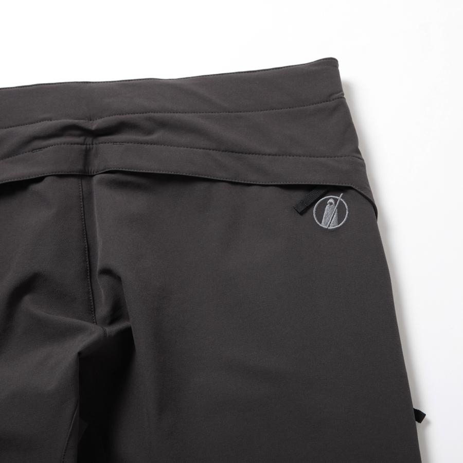 tilak（ティラック） 20%OFF モンクパンツ カーボン ストレッチパンツ