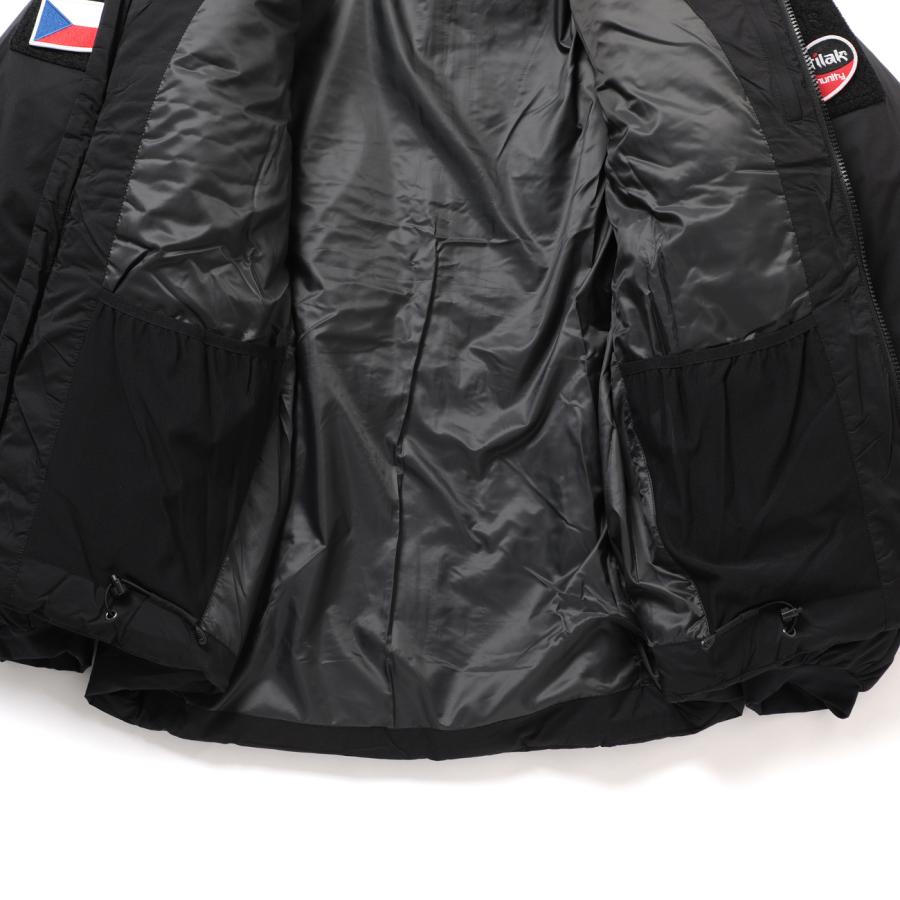 タカ未使用品ノーアイディー黒×灰ブラック五芒星・星プリントジャケット tilak / ティラック | Siberia MiG Jacket - Black | 通販 - 正規取扱