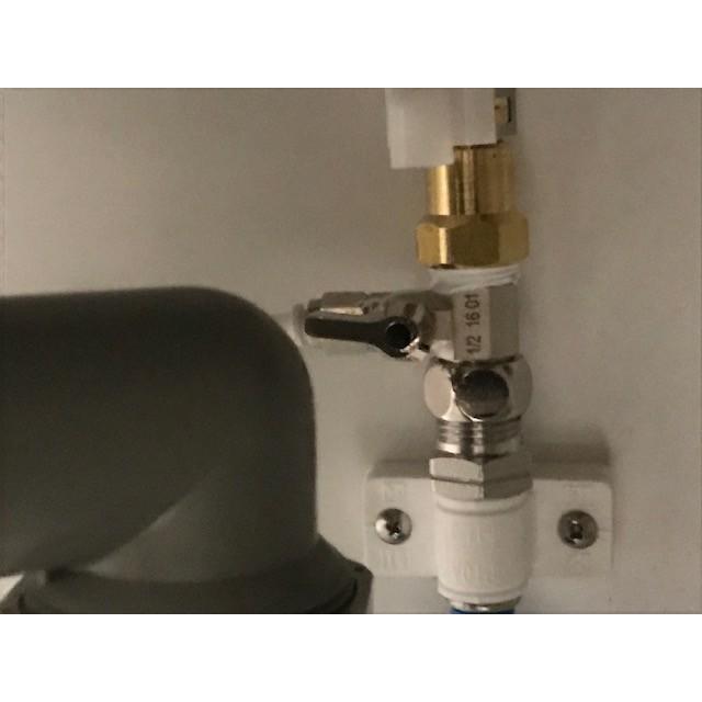 【極美品】 浄水器 ウォーターサーバー 大容量 D25 UV 殺菌再加熱 ６L 冷水タンク 　黒色　残り２台　白色　１台です。 【MYK1425324274】(49680円)