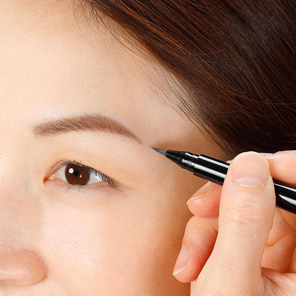 イージークイック 2WAY アイブロウペンシル リキッド＆ペンシルの便利