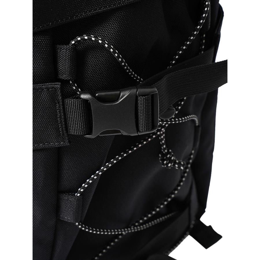 X-LARGE エクストララージ　リュック/バッグパック/カラビナ付き エクストララージ XLARGE カラビナ・サコッシュバッグ付き