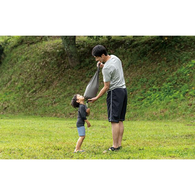 ロゴス エアライトシャワー ポケットサイズのハンディーバッグシャワー 最大9Lの水が入り、約5分間シャワーが出続けます 海水浴後に簡単シャワーに | LOGOS | 10