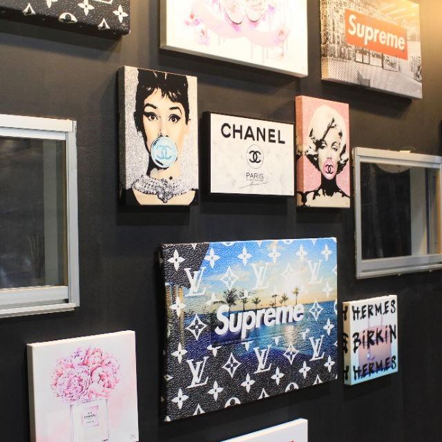 アモアアート Amour Art Wake Me Up Supreme シュプリーム をモチーフにした海外アート作品 アートパネル キャンバス生地 609mm 406mm 0051b 7dialsヤフー店 通販 Yahoo ショッピング