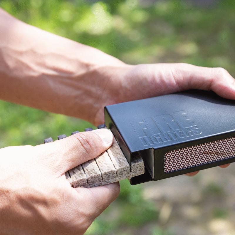 FIRELIGHTERS SLEEVE CASE matte black ファイヤーライターズスリーブケース+ファイヤーライター1箱付き アウトドア専門店限定カラー |  | 02