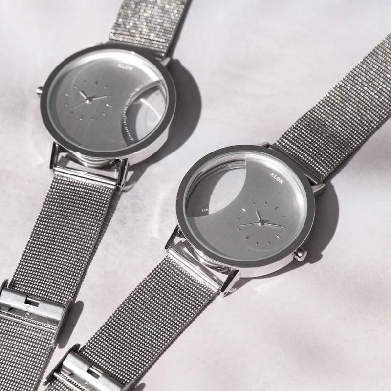 シンプル デザイン腕時計 腕時計 KLON/クローン CIRCLE WINDOW サークルウインドウ 上品で付けやすいシルバーの文字盤を半円状にくり抜いたクリアウォッチ |  | 07