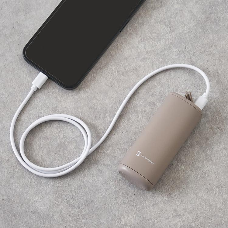 持ちやすいスリムカイロ カバー&モバイルバッテリー機能付 瞬間発熱 充電式カイロ 充電式かいろ カバー付き女性の手にぴったり馴染むスリムボディのカバー付 |  | 05