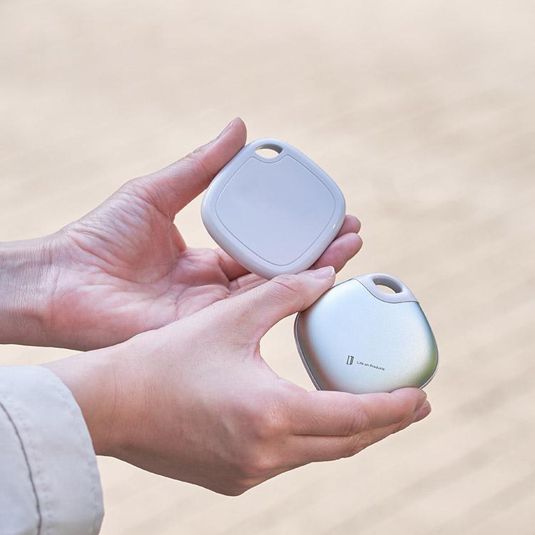 充電式カイロ 使い捨てないシェアカイロ マグネットでくっついた両手で使える受電式のエコカイロ 2段階温度調節可能 誤作動防止スイッチ |  | 01