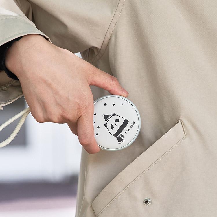 温度変化でデザインが変わる使い捨てないカイロLEDライト付 充電式カイロ スイッチONで瞬間発熱 温度によって表面のイラストが変わる 2段階温度設定 LEDライト付 |  | 06