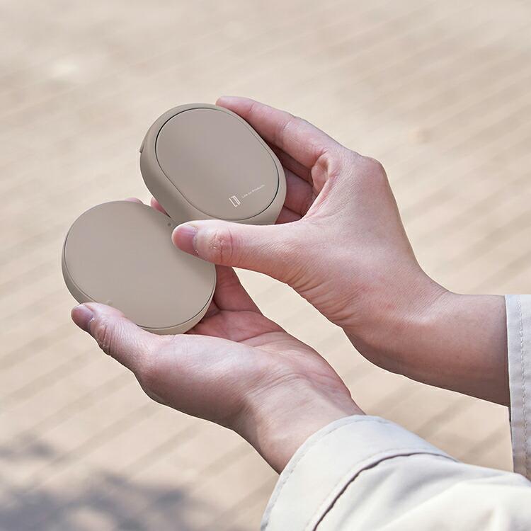 耳まであたたかいイヤマフ付使い捨てないシェアカイロ 充電式カイロ フワフワで温かなイヤマフにカイロを入れれば真冬日でも温かく快適に |  | 03