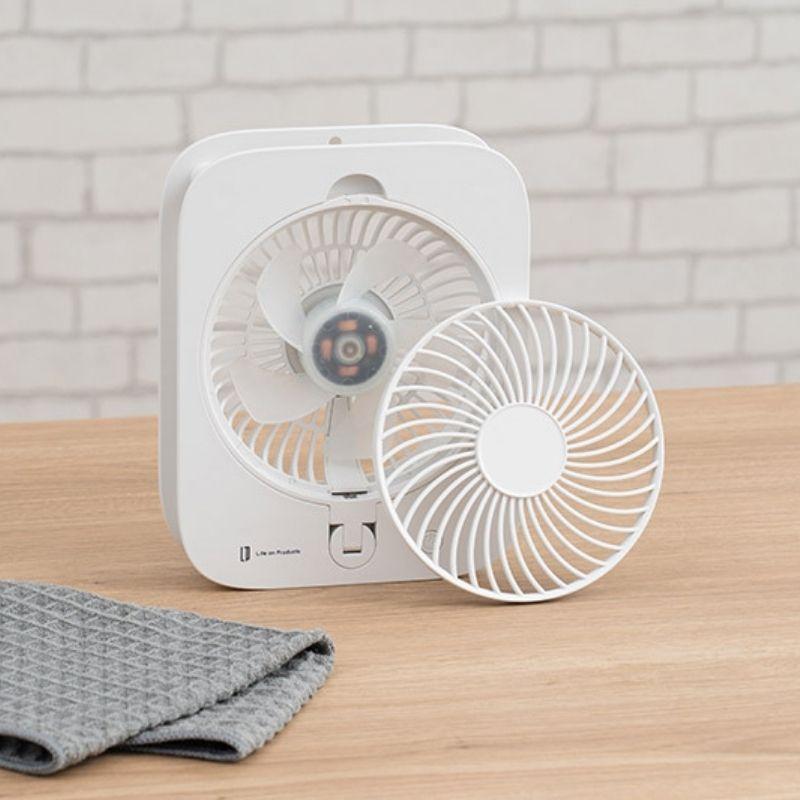 ピタッとウォールファン 壁にピタッと密着して馴染むスタイリッシュな壁掛け扇風機 マグネットやフック使用で簡単に壁掛けができるウォールファン |  | 05