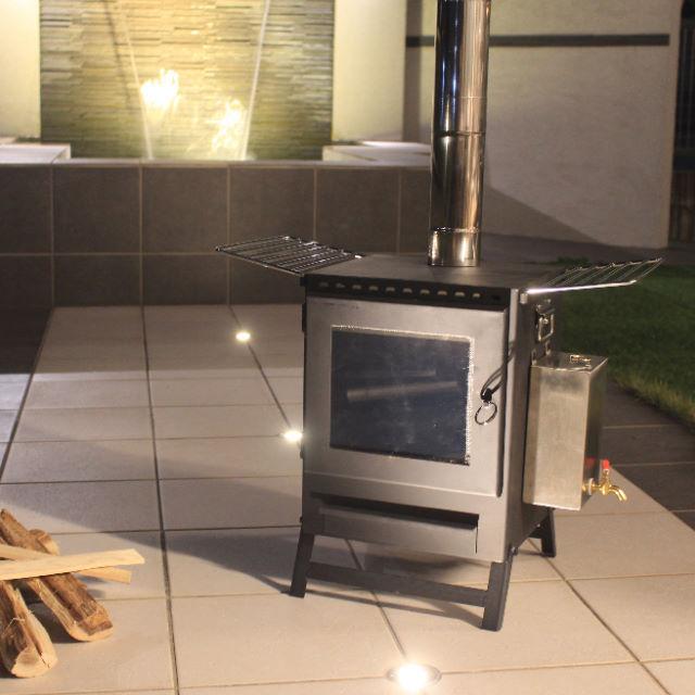 LOCOMO/ロコモ 薪ストーブ オーブンストーブ OVEN STOVE 縦型で大きな