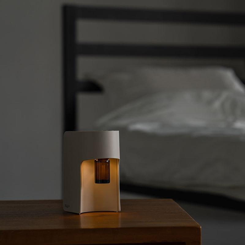 Mercyu/メルシーユー ネブライザー式アロマディフューザー LED照明機能